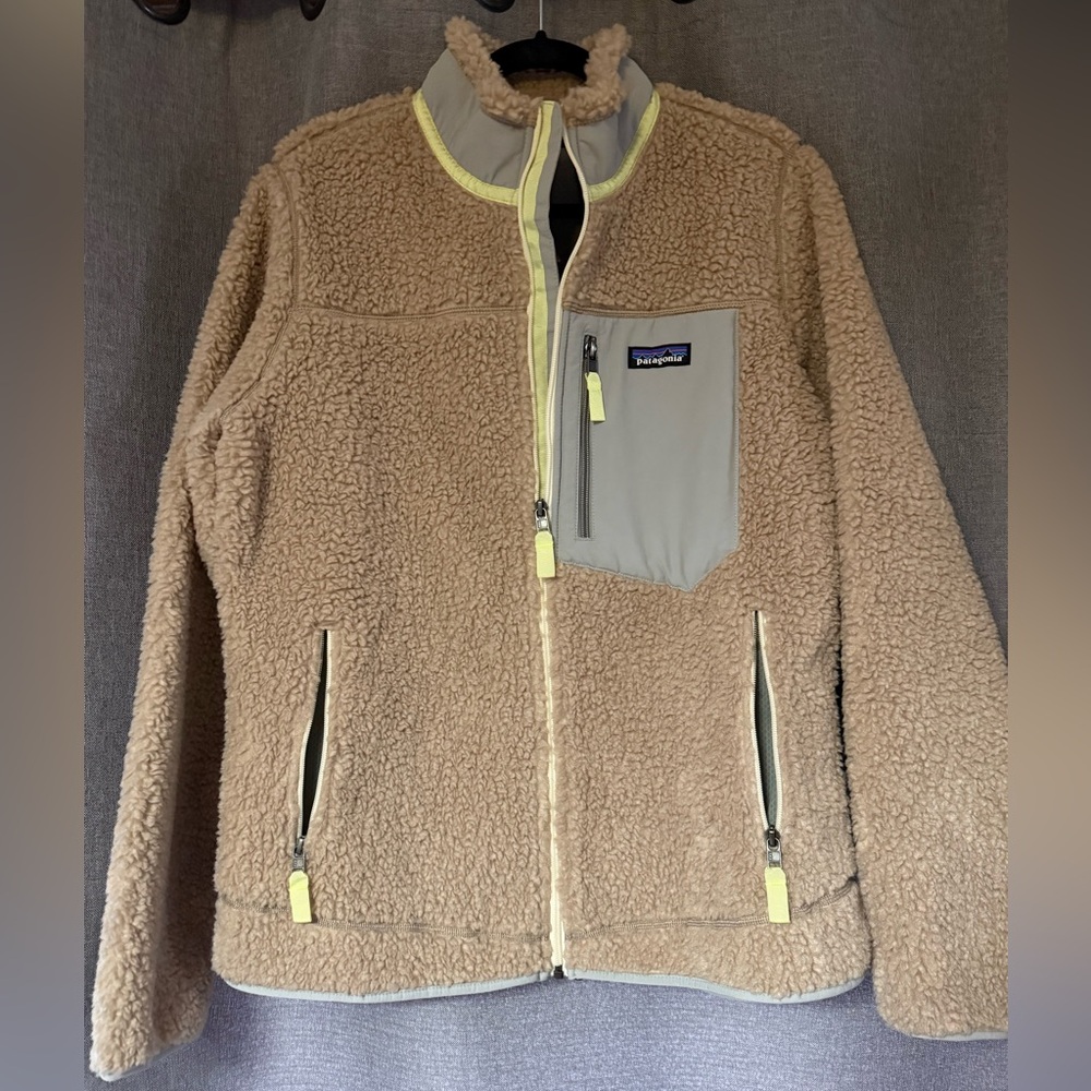 Patagonia Women’s Fleece Jacket - Shroom Taupe